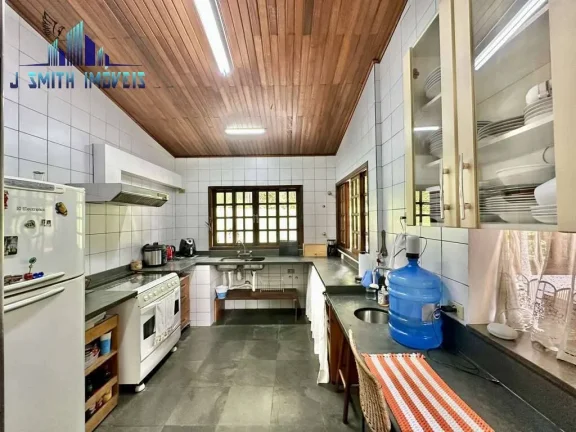 Imagem Casa integrada, com vista, árvores frutíferas no miolo da Granja Viana