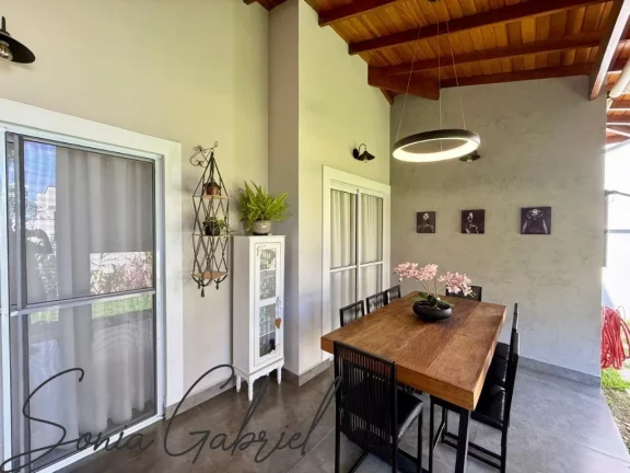 Imagem Casa de alto padrão à venda em condomínio fechado em Valinhos-SP - 4 quartos, 1 suíte, 2 salas, 3 banheiros, 4 vagas - 188m²! Imagem Casa de alto padrão à venda em condomínio fechado em Valinhos-SP - 4 quartos, 1 suíte, 2 salas, 3 banheiros, 4 vagas - 188m²!
