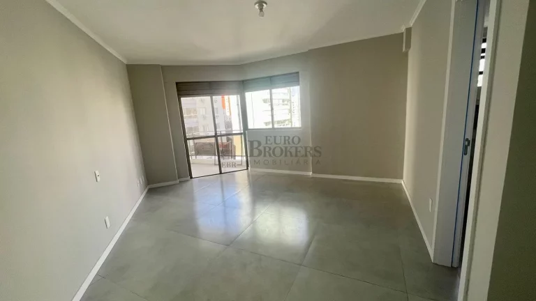 Imagem Apartamento Quadra Mar com 03 dormitórios à venda no Centro de Balneário Cambori
