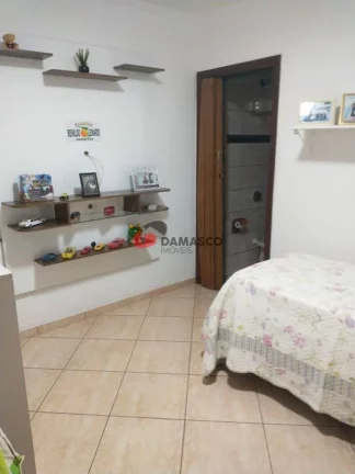 Imagem Sobrado à venda 3 Quartos, 2 Suites, 3 Vagas, 271M², Parque Erasmo Assunção, Santo André - SP