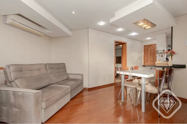 Imagem Apartamento completo no coração da Tristeza

Uma oportunidade rara em uma das localizações mais ...