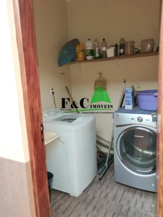 Imagem Casa para Venda em Araras, Jardim Tarumã, 3 dormitórios, 1 suíte, 1 banheiro, 4 vagas
