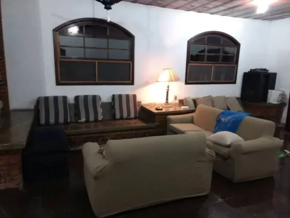 Imagem Sítio à venda em Maricá, Jardim Atlântico Central (Itaipuaçu), com 5 quartos, 250m2