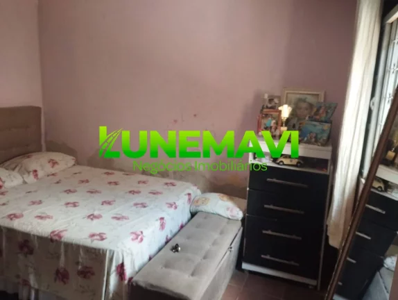 Imagem CASA À VENDA – 3 CASAS NO MESMO LOTE | GUAIANAZES