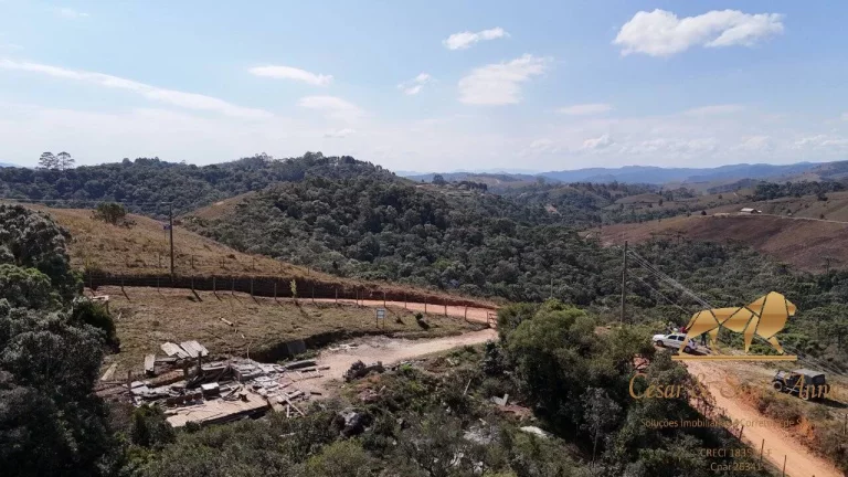 Imagem Terreno com 23.840m² no Parque da Ferradura Seu Refúgio em Campos do Jordão