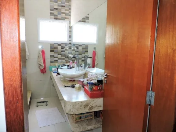 Imagem CASA COM 3 DORMITÓRIOS E MAIS UM REVERSÍVEL. 510 M² CONSTRUÍDOS EM LOTE DE 1.200M