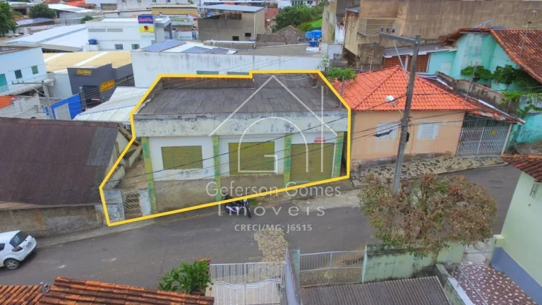 Imagem Casa à Venda - Centro - Mantena - MG
