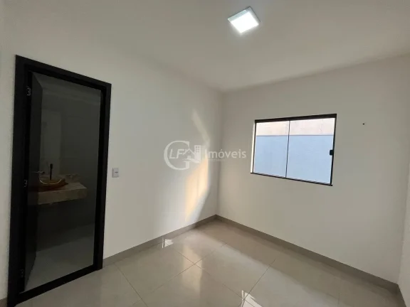 Imagem Imóvel de luxo na Vila Planalto: Casa com 3 quartos, 3 suítes, 1 sala e 2 vagas de garagem em Campo Grande-MS!