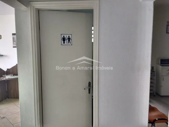 Imagem Casa comercial para vender, em avenida de grande fluxo, ao lado da Unip.

Casa totalmente preparada ...