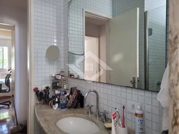 Imagem Apartamento de 4 Quartos à Venda em Copacabana – Conforto e Localização