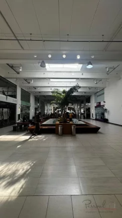 Imagem Sala comercial à venda na SC-401, Florianópolis, com *250 m² de área privativa. O imóvel é ide...