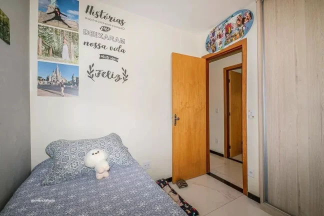 Imagem Imóvel amplo à venda com 3 quartos, sendo 1 suíte, e 2 banheiros no total. Este imóvel está bem...