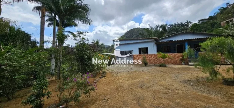 Imagem Sítio com 20.000m² e Casa Charmosa de 140m², 2 Quartos, 2 Tanques de Peixe e Área de Plantação Extensa. Ideal para quem busca tranquilidade e produtividade.