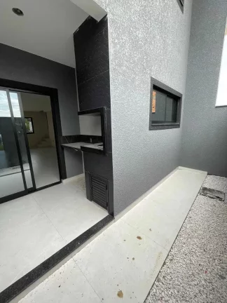 Imagem Sobrado com 3 dormitórios e 2 vagas de garagem | Palhoça/SC