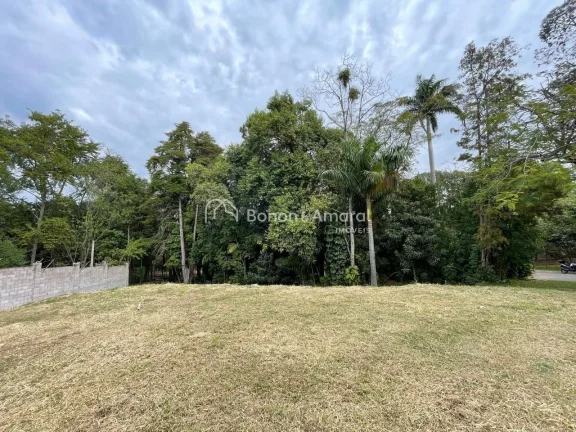 Imagem Excelente oportunidade! Terreno de 889 m², praticamente plano, com um leve declive nos fundos e uma...