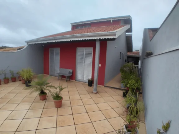 Imagem Casa à venda - Áre útil 210 m2 com 3 dormitórios sendo 1 suíte - 2 vagas - Bairro Cidade Jardim - Ju