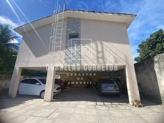 Imagem Casa com Piscina à Venda em Pau Amarelo - 3 Quartos