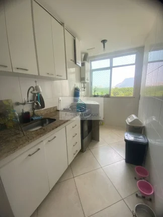Imagem Imperdível! Apartamento à venda no Recreio dos Bandeirantes, Rio de Janeiro-RJ, com 3 quartos, 2 suítes, 1 sala, 3 banheiros, 2 vagas de garagem e 93m2.