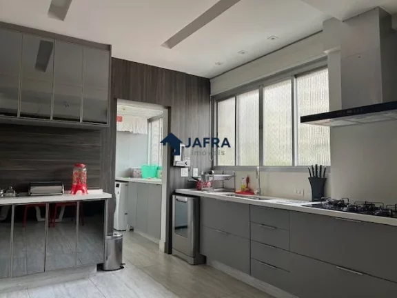 Imagem Venda 3 quartos reformado Rua dos Franceses 220m²