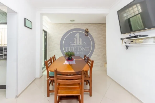 Imagem Imperdível: Casa à venda em São Paulo-SP, Vila Guarani (z Sul) com 3 quartos, 3 suítes, 2 salas, 4 banheiros e 2 vagas de garagem, 200m².