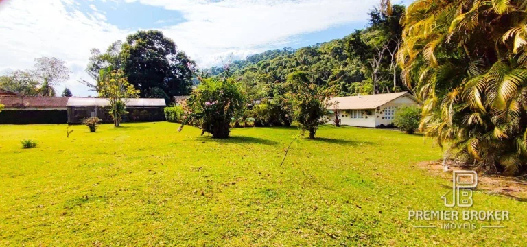 Imagem Casa com 5 dormitórios à venda, 620 m² por R$ 1.650.000 - Próximo a Albuquerque - Teresópolis/RJ