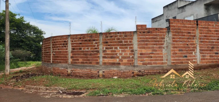 Imagem Terreno de esquina com 410 metros no Residencial do Bosque