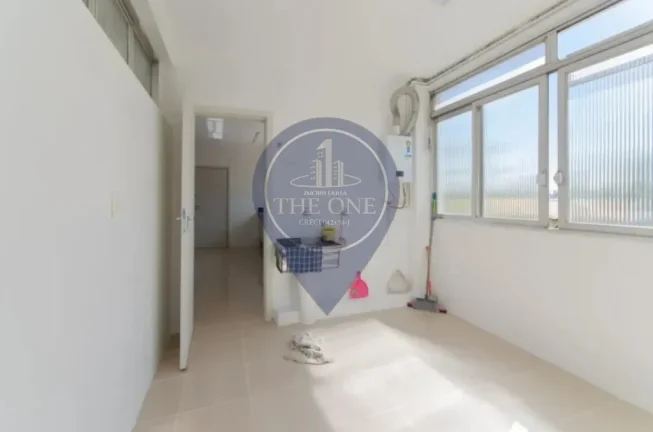 Imagem Luxuoso apartamento de 3 quartos na Vila Monumento, São Paulo-SP: 182m², 1 suíte, 2 salas, 4 banheiros e vaga de garagem.