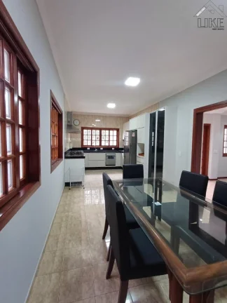 Imagem "Casa Mobiliada à Venda em Condomínio Fechado - Altos da Serra II, Urbanova, São José dos Campos - 309m²"