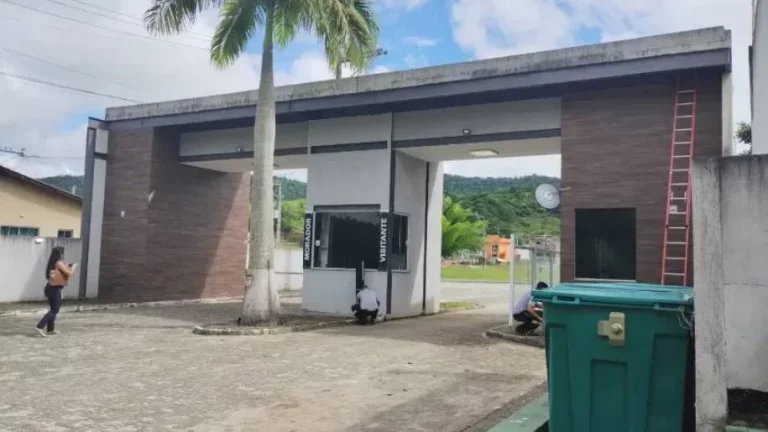 Imagem Casa de condomínio à venda em Maricá, Itapeba, com 2 quartos, 70m2