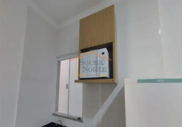 Imagem Apto 2 dormitórios, sala, cozinha, área de serviço, quintal e 1 banheiro com box e chuveiro, semi...