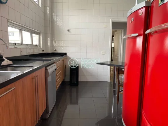 Imagem Excelente apartamento com 228m² no Jardim América. Inteiramente reformado, planta quadrada, pé di...