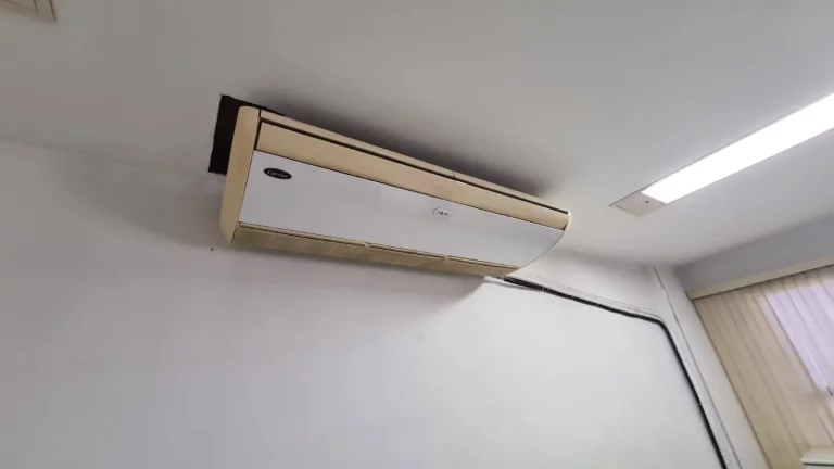 Imagem Oportunidade ## Sala comercial ao lado da bolsa do café ,venda e locação!!