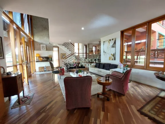 Imagem Charmosa e elegante casa em estilo praiano, com muitas janelas, bem iluminada e arejada disponível ...