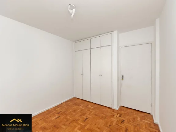 Imagem Apartamento em Perdizes ( 116 m²) com 3 dormitórios (1 suíte) , 1 Vaga de Garagem. Edifício com Salão de Festas e Churrasqueira. Próximo PUC