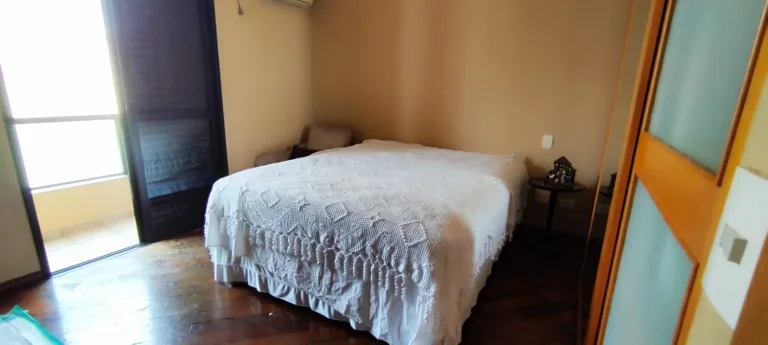 Imagem Apartamento 148 M², 3Q, 3 Suítes, 3 Salas, Hidro, 3 Banheiros, 3 Vagas, Lareira, Academia, Piscina, Churrasqueira, Quadra, Sauna, Salão de festas.