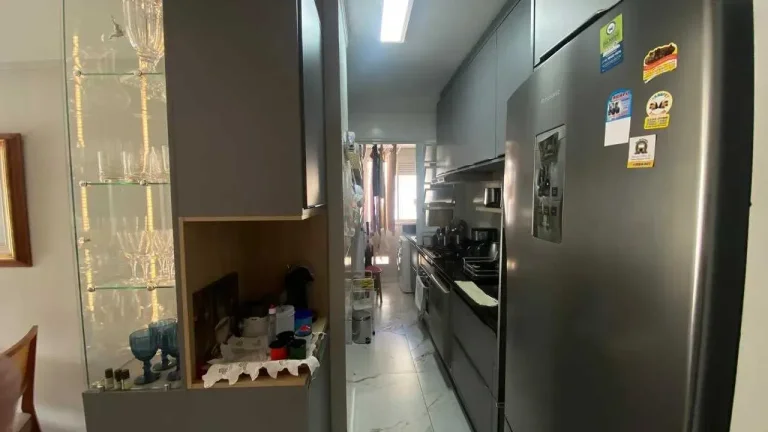 Imagem Apartamento mobiliado 3 dormitórios sendo 1 suíte e 1 vaga no Bairro Itacorubi em Florianópolis/SC