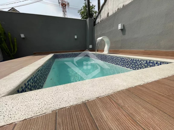 Imagem Casa Dúplex em Condomínio Fechado: Conforto e Segurança