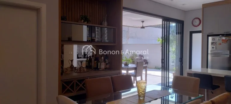Imagem Luxuosa Residência de 3 Suítes com Infraestrutura Completa em Paulínia.

Os proprietários estão...