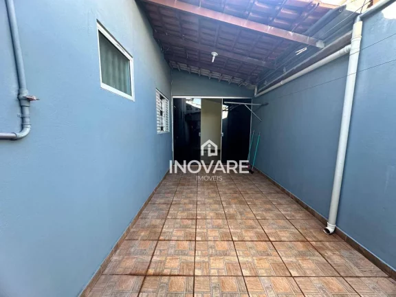 Imagem Casa com 3 dormitórios à venda, 200 m² por R$ 350.000,00 - Jardim das Palmeiras - Araporã/MG