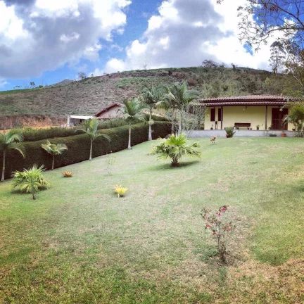 Imagem Vendo esta linda propriedade em Nova Friburgo. Bairro: Campo do Coelho.