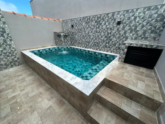 Imagem CASA COM 2 QUARTOS E PISCINA LINDO ACABAMENTO EM ITANHAÉM!