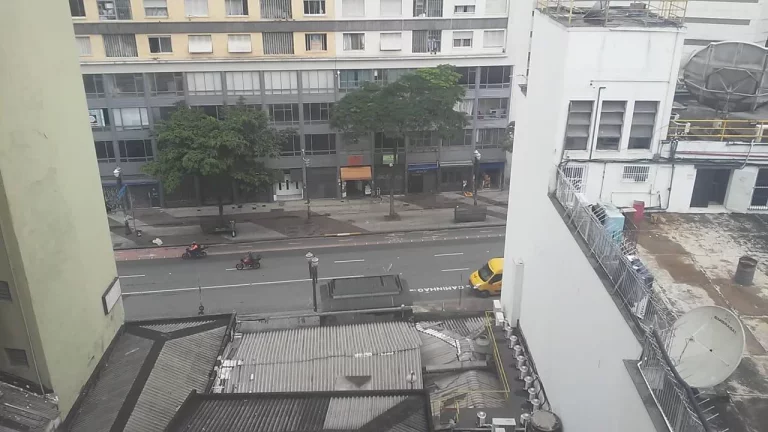Imagem Conjunto comercial na República junto ao metrô