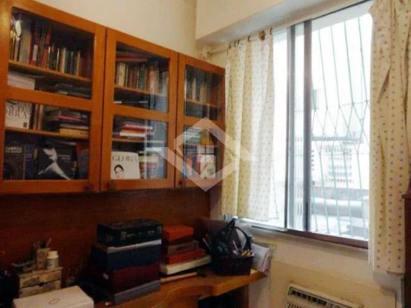 Imagem APARTAMENTO TIPO CASA XAVIER DA SILVEIRA PREDIO ANTIGO A DECOR,VAGA.