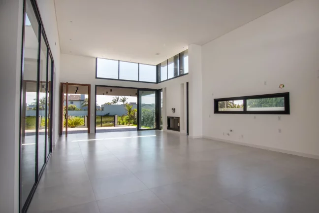 Imagem Casa à venda em Passo de Torres, Centro, com 4 quartos, 274,05m²