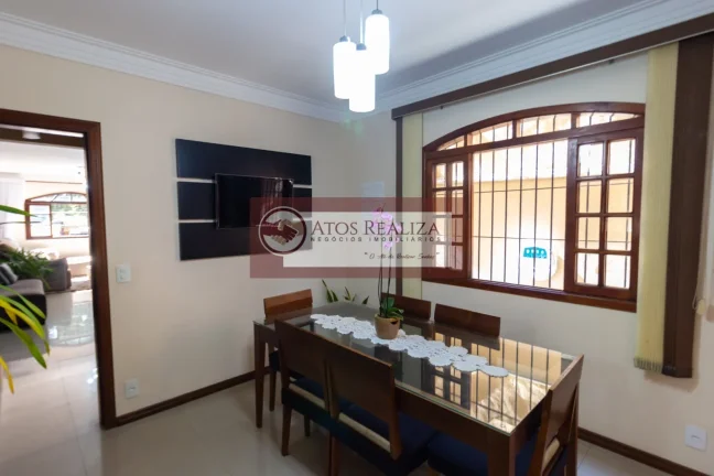Imagem Vendo Sobrado 3 dormitórios, 1 Suíte com varanda, 2 vagas cobertas, Vila Campo Grande - SP por R$ 750.000 - Venda.