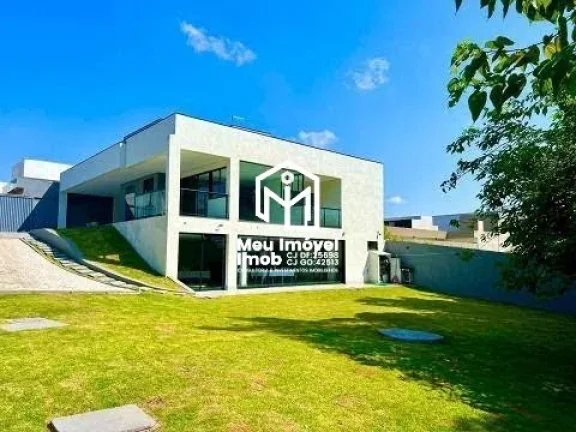 Imagem SHA Conjunto 4 Arniqueiras Casa Laje 3 Quartos 3 Suítes 4 Vagas 600 m² Cessão