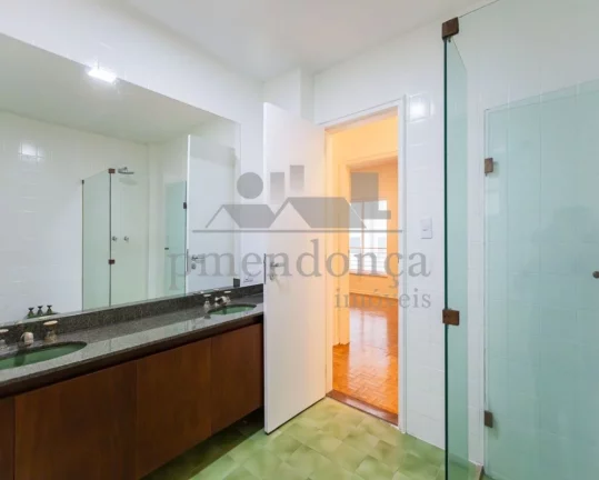 Imagem Apartamento espaçosa na Rua Maranhão com 3 quartos e 2 vagas, 237m²