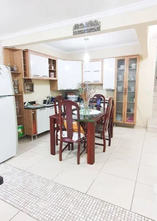 Imagem Sobrado com 3 dormitórios, 350 m² - venda por R$ 530.000,00 ou aluguel por R$ 4.200,00/mês - Água Chata - Guarulhos/SP