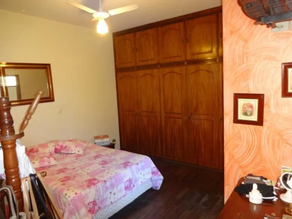 Imagem Casa no Bairro Alto excelente para consultÃ³rio, prÃ³ximo Ã  Santa Casa toda reformada com 3 dormitÃ...