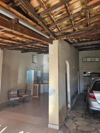 Imagem Casa com Lote Inteiro e Saída para Duas Ruas no Santa Maria – Timóteo